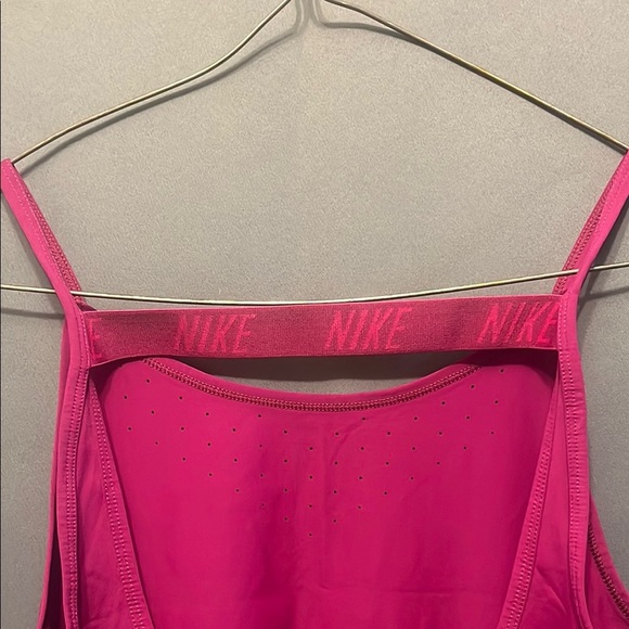 Nike Pink Top Size Medium - Picture 5 of 5